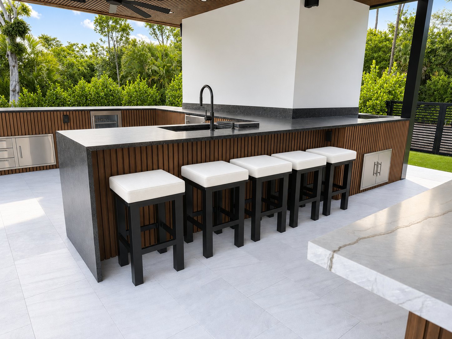Bars & Bar Stools
